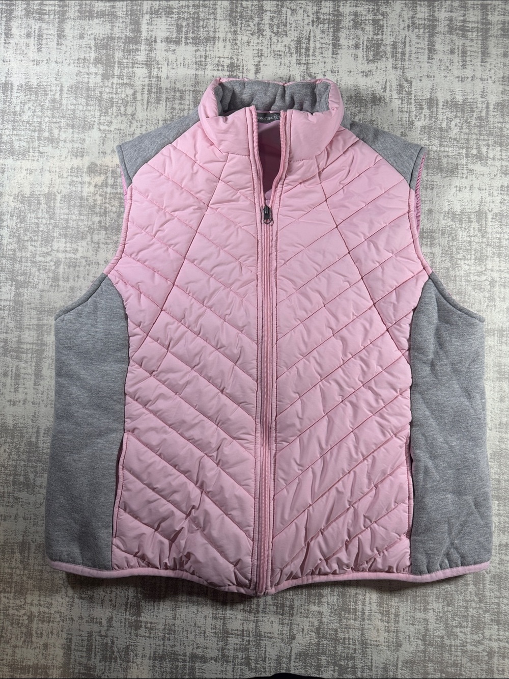 Signature Collection Quilted Pink & Gray Sleeveless Vest size 1X/1T 24.5X23 WMNS